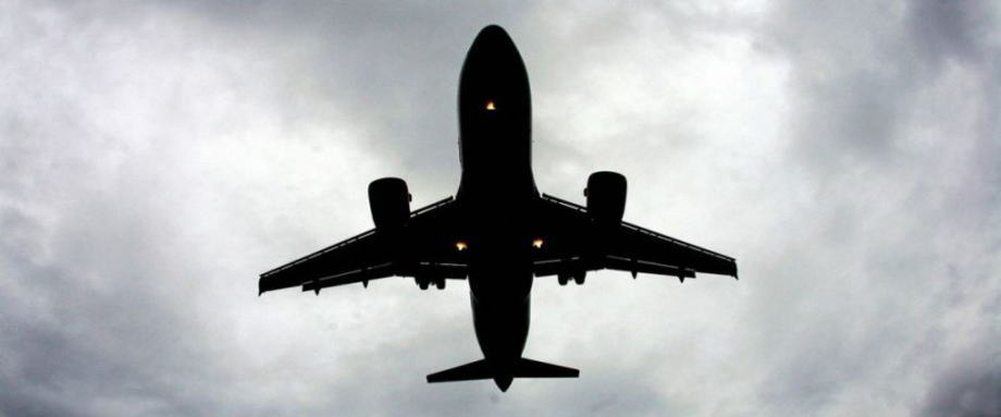 美国运输部周三表示，在新冠病毒疫情肆虐和航班受到限制的情况下，美国4月航空公司载客量仅300万人次