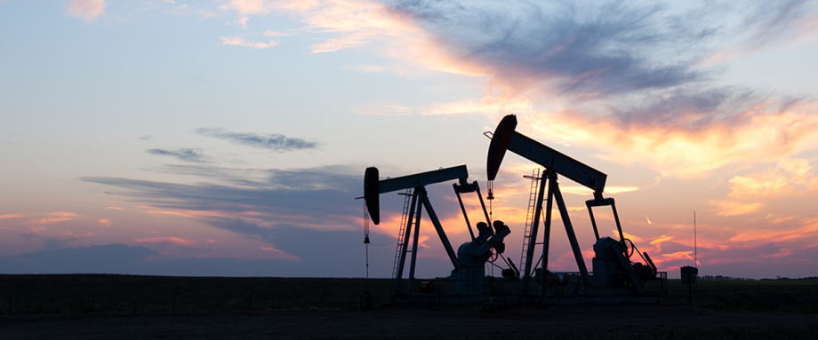 亚市盘中，WIT原油主力02月合约震荡走高，现报53.57美元/桶。布伦特原油主力03月合约震荡走高，现报：57.00美元/桶。